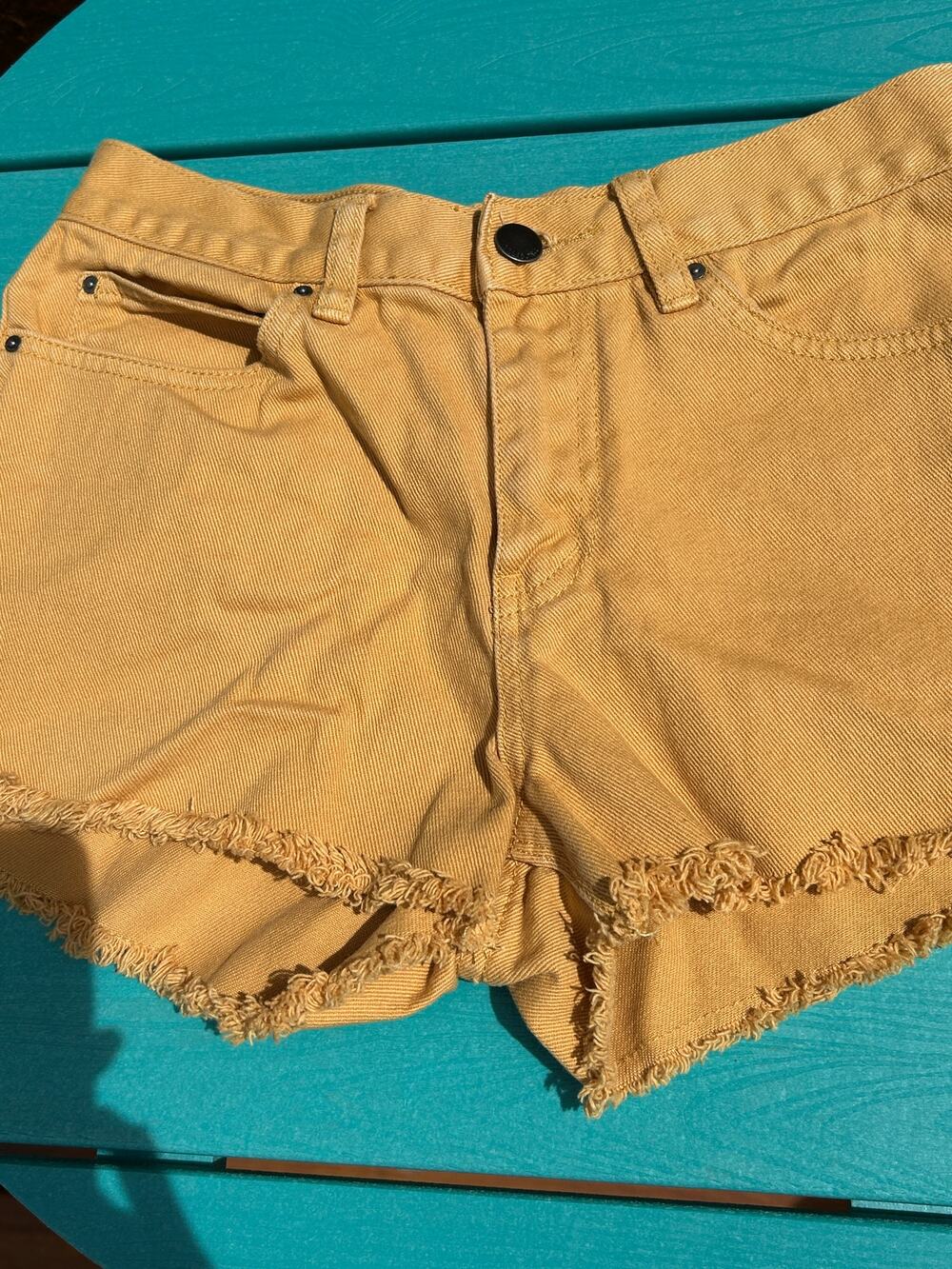 Billabong x Wrangler Drift Away Frayed Denim Shorts Mustard Yellow Womens 25 EUC